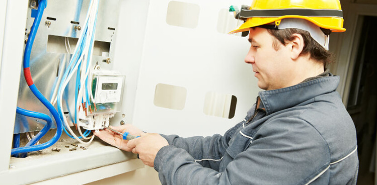 Electrical Contractors & Electricians in Qatar